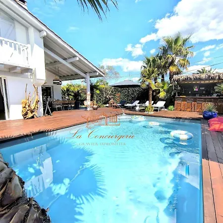 Willa Maison Avec Piscine Proche De La